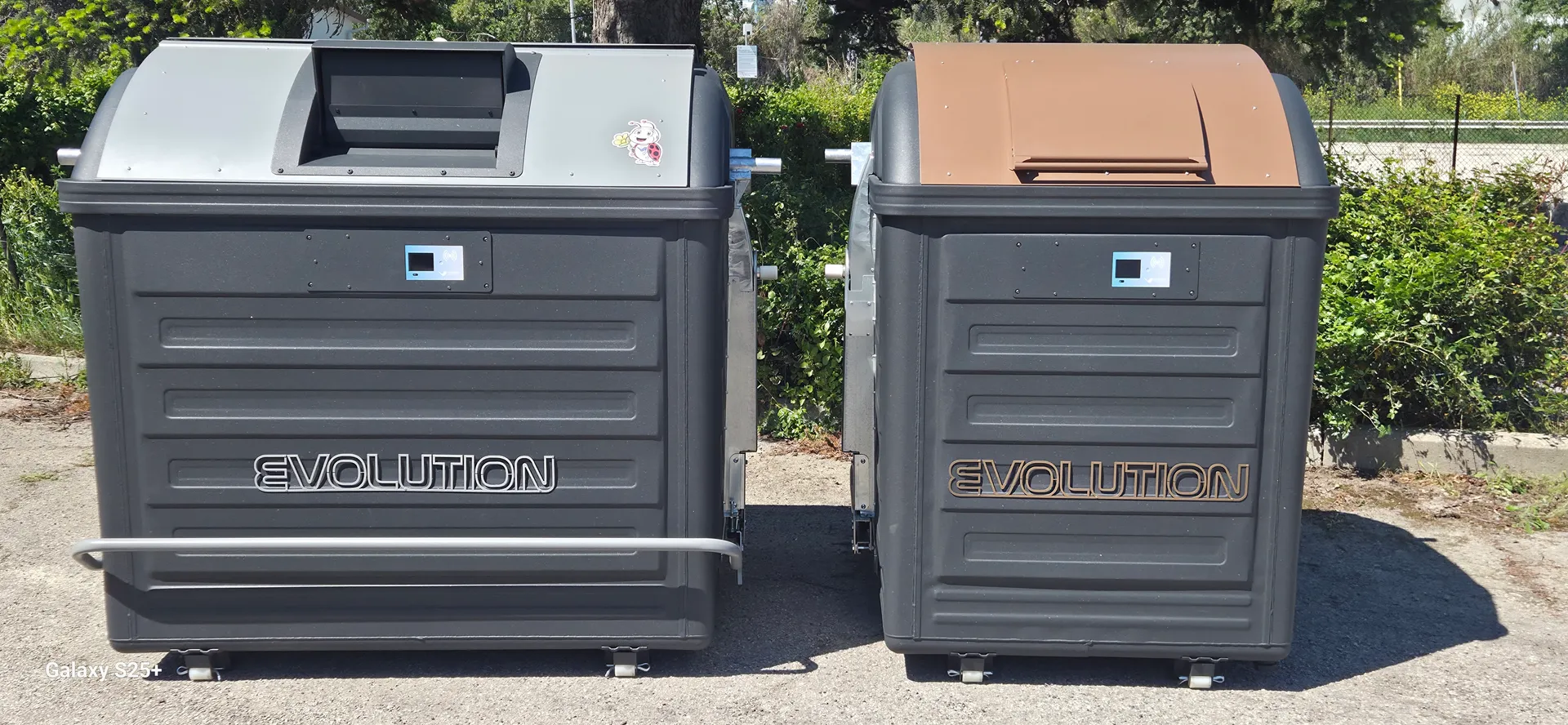 Evolution 2000 Vetroplast installato in contesto urbano