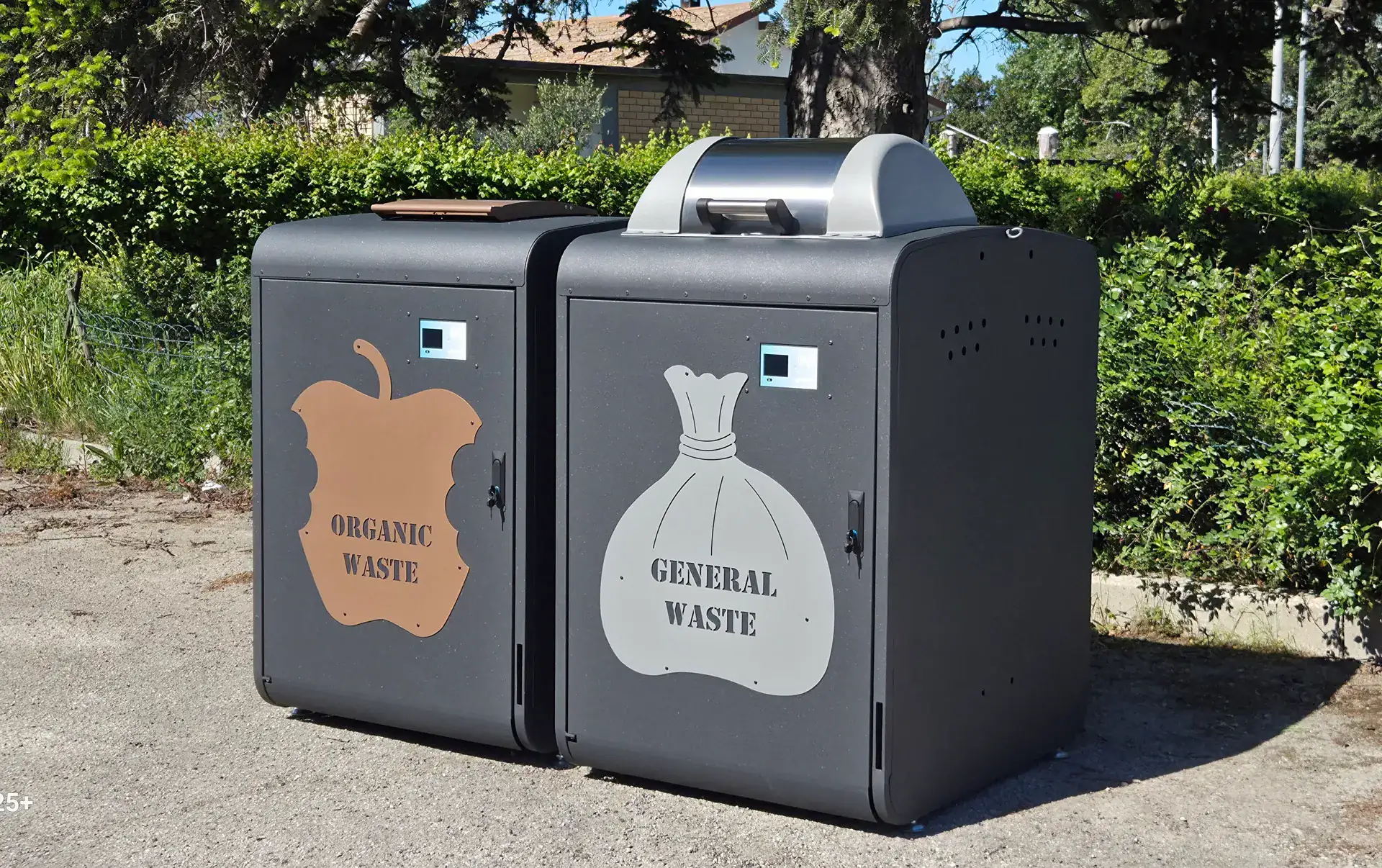 Dettaglio punto ecologico Green Point 360 Vetroplast