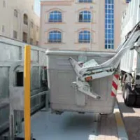 Underground stationary bins on hydraulic platforms