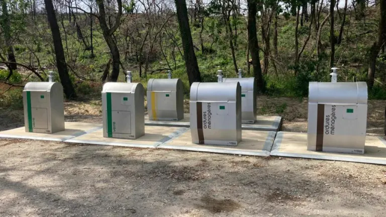 Underground bell-shaped containers at 3 m³, 4 m³ and 5 m³, steel body with concrete shell